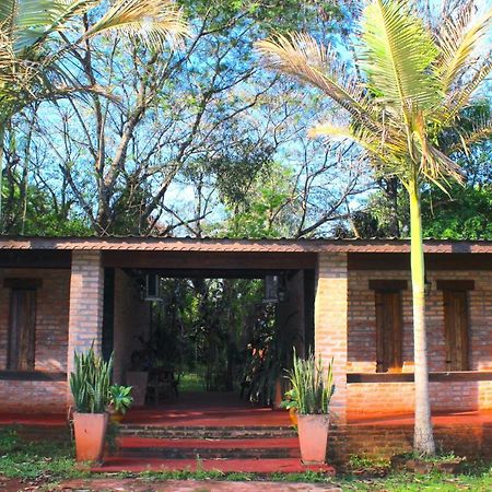 Cabanas Soltame Carnaval Puerto Iguazu Exterior photo